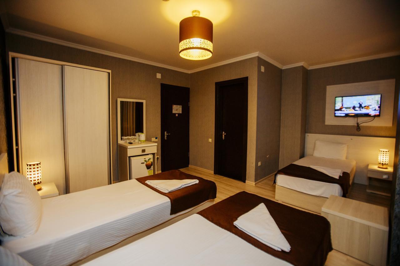 Batus Hotel Batumi Exterior foto